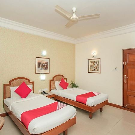 Oyo 579 Hotel Aab Bangalore Exterior foto
