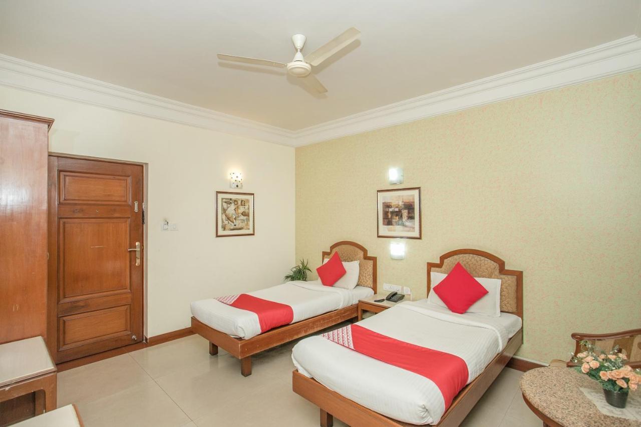 Oyo 579 Hotel Aab Bangalore Exterior foto