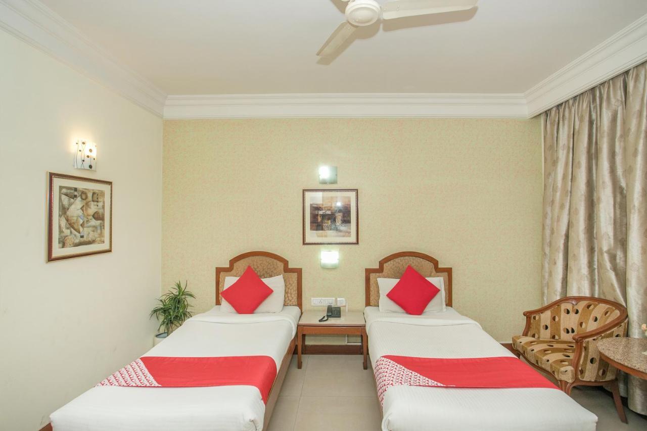 Oyo 579 Hotel Aab Bangalore Exterior foto