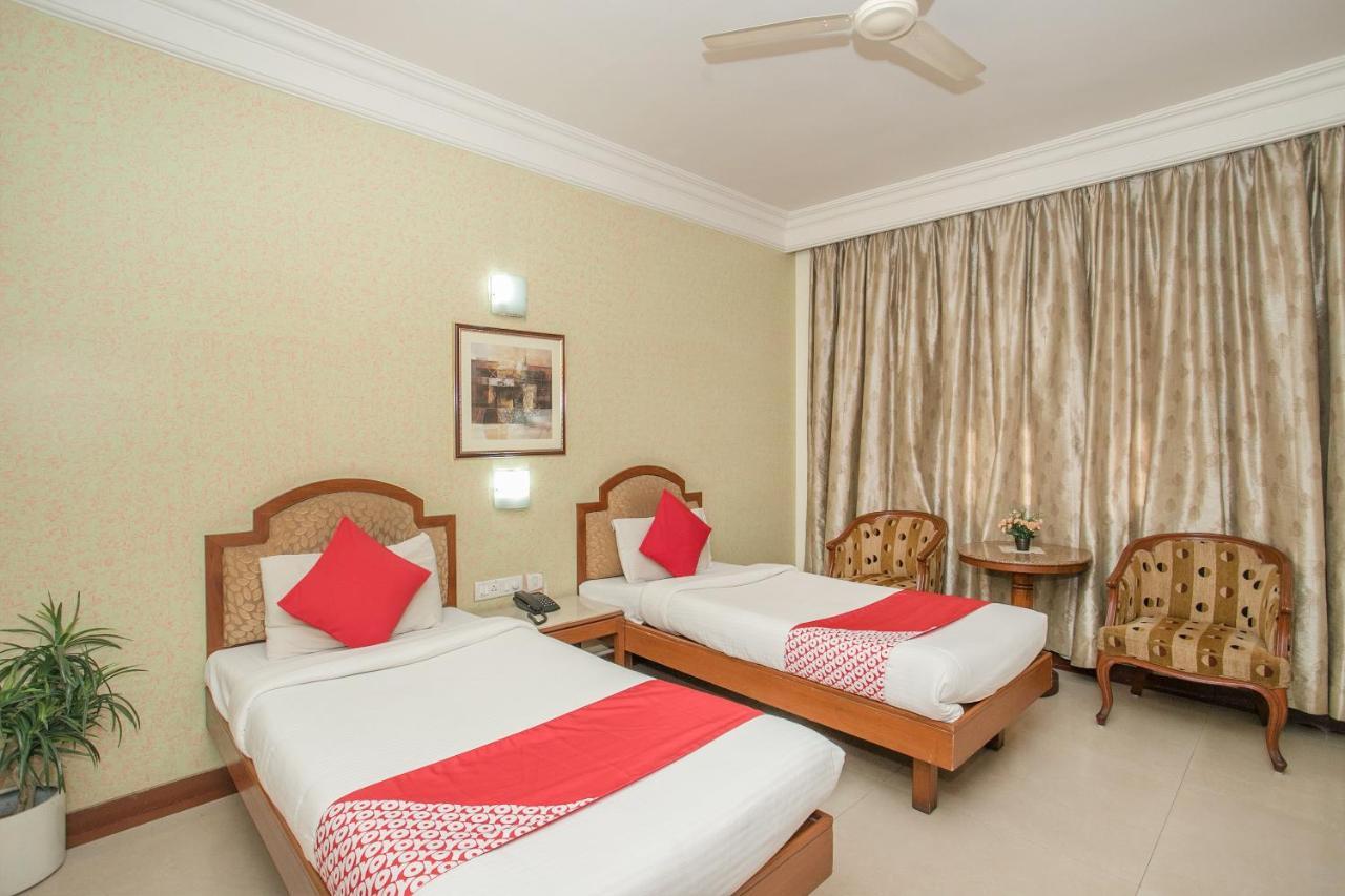 Oyo 579 Hotel Aab Bangalore Exterior foto